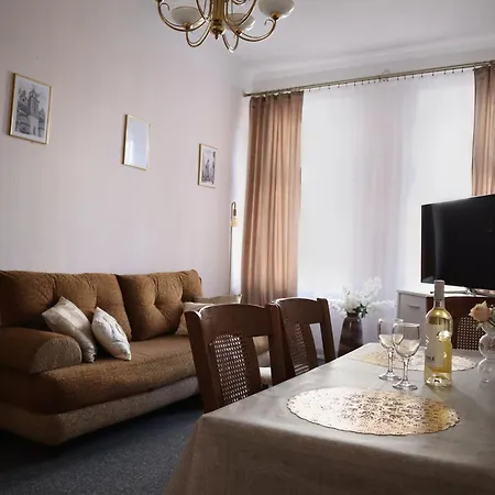 شقة 555 Flat - 55 M² Mieszkanie, 5 Min - Dworzec Glowny