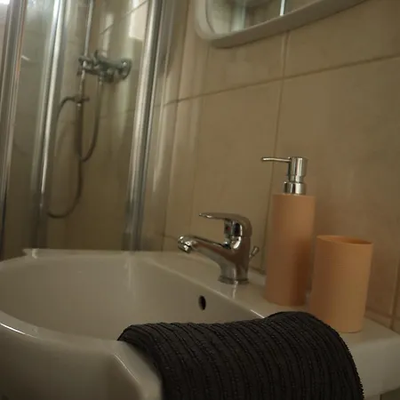 شقة 555 Flat - 55 M² Mieszkanie, 5 Min - Dworzec Glowny كراكوفيا