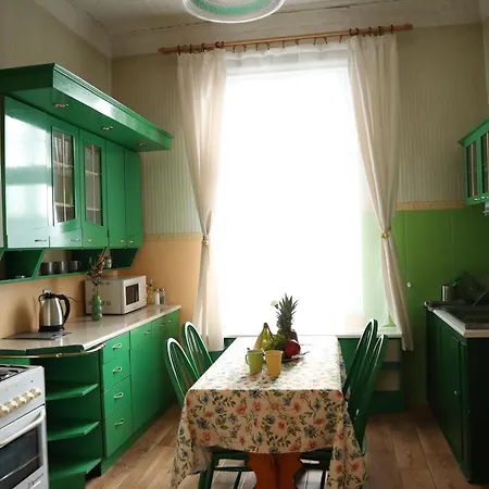 555 Flat - 55 M² Mieszkanie, 5 Min - Dworzec Glowny * كراكوفيا