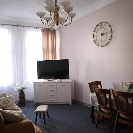 555 Flat - 55 M² Mieszkanie, 5 Min - Dworzec Glowny Krakow