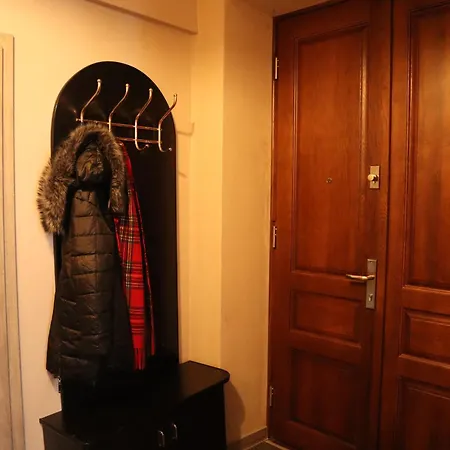 555 Flat - 55 M² Mieszkanie, 5 Min - Dworzec Glowny Apartment