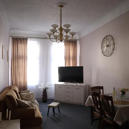 555 Flat - 55 M² Mieszkanie, 5 Min - Dworzec Glowny *