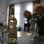 555 Flat - 55 M² Mieszkanie, 5 Min - Dworzec Glowny Краков